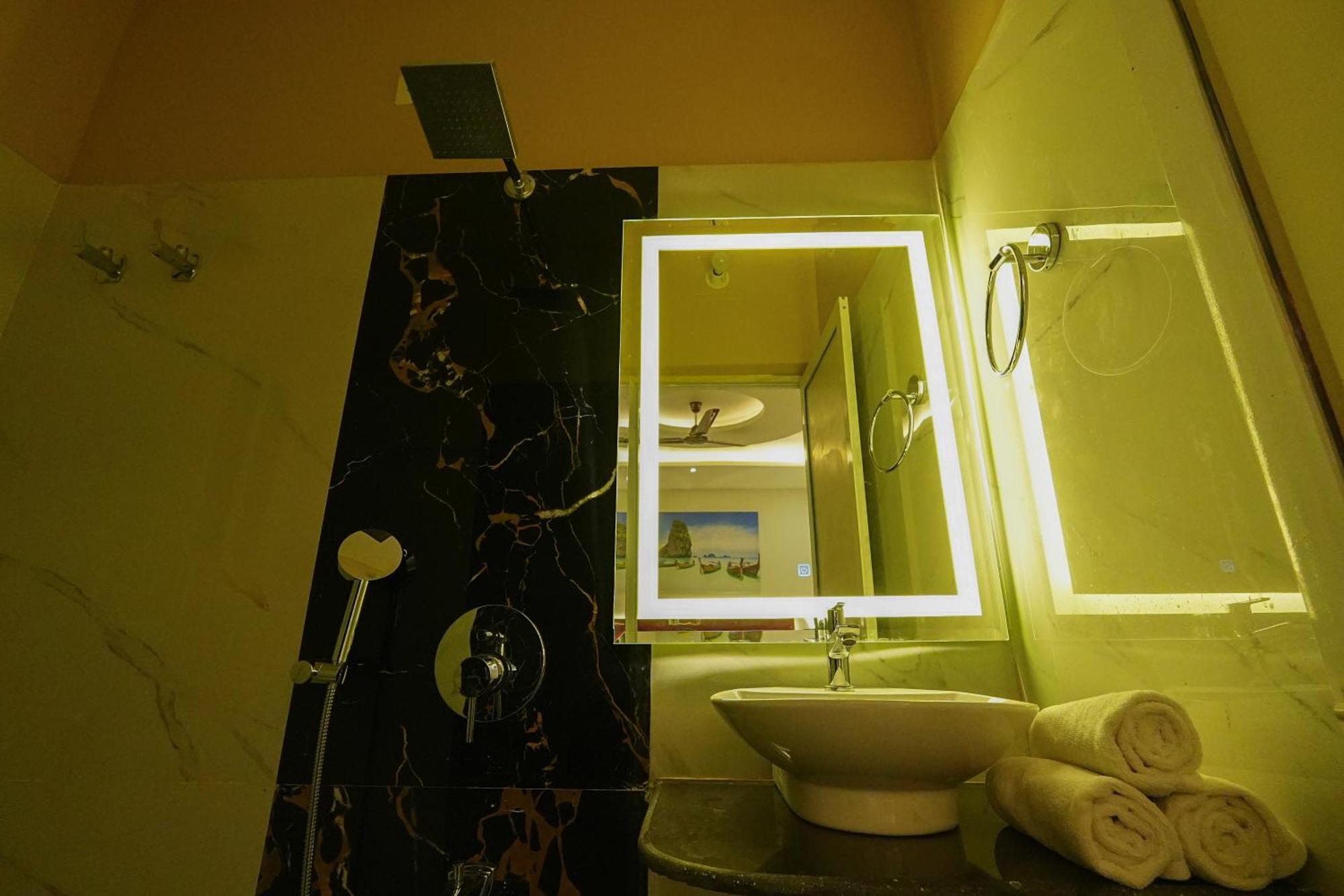 Hotel Rj Patna  Ngoại thất bức ảnh