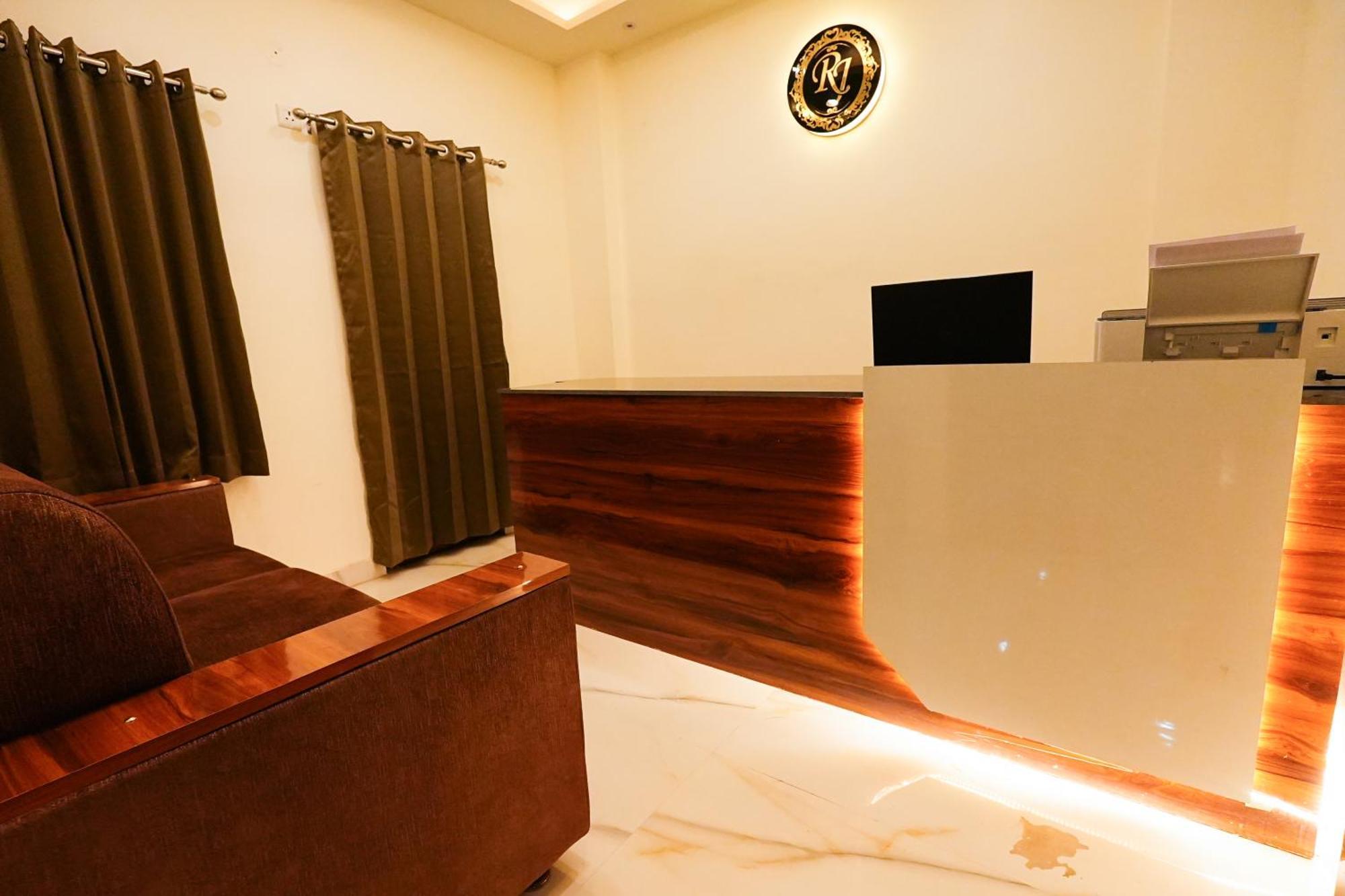 Hotel Rj Patna  Ngoại thất bức ảnh