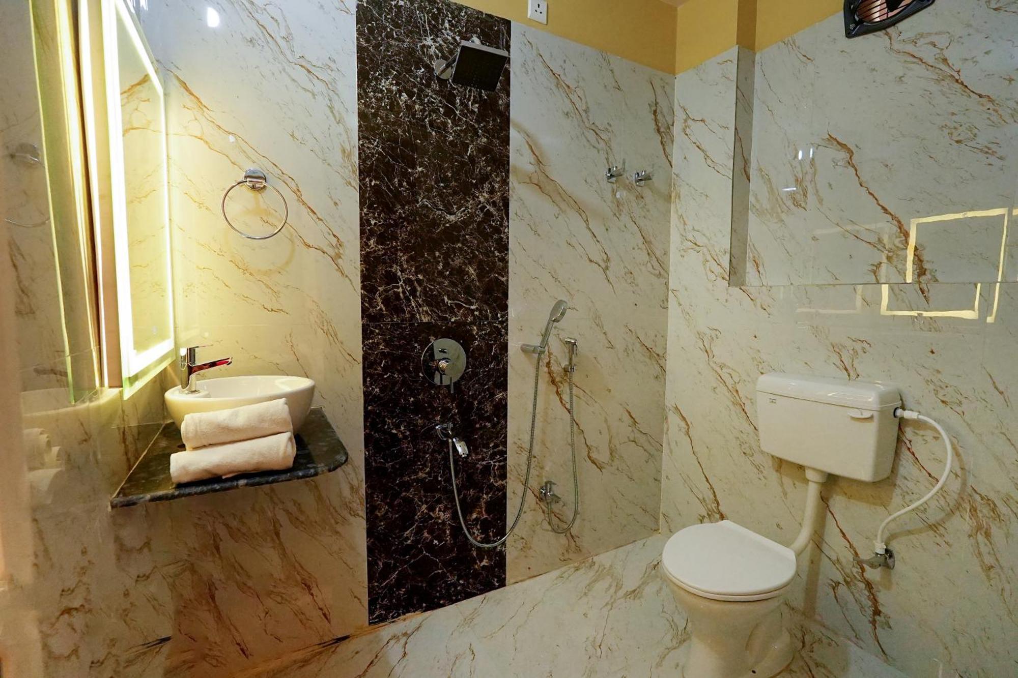 Hotel Rj Patna  Ngoại thất bức ảnh